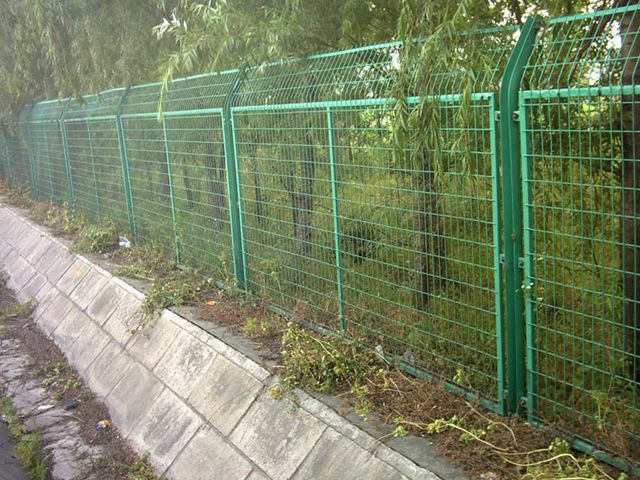 公路护栏网